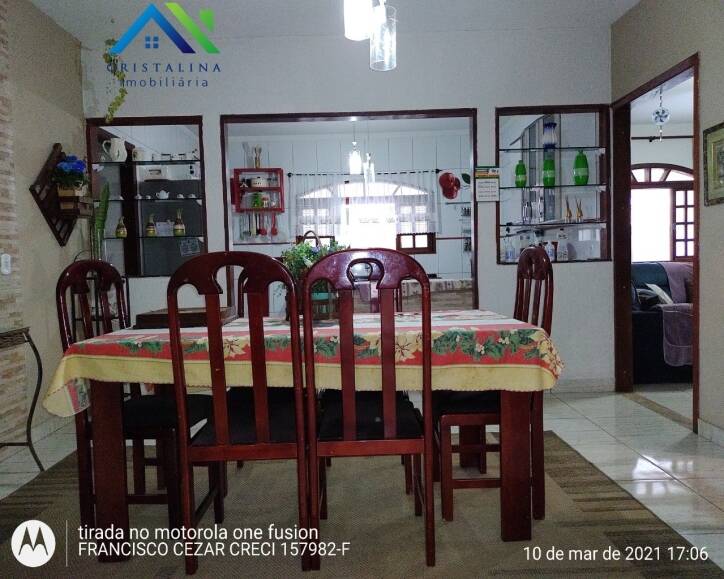 Vende-se ótima casa 3 dormitórios sendo um suíte e demais dependências, Jardim América II Várzea Paulista/SP Brasil.